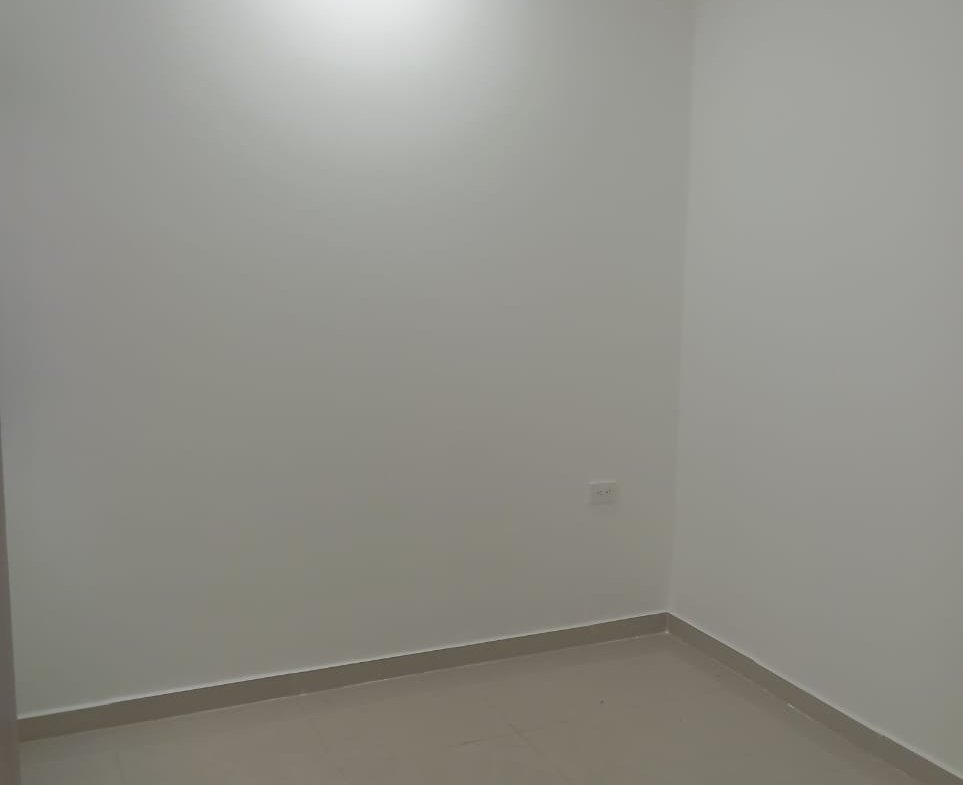 963