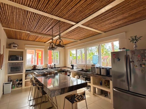 MANSION EN VENTA SOBRE EL MAR CARIBE EN COVEÑAS – SUCRE – COLOMBIA